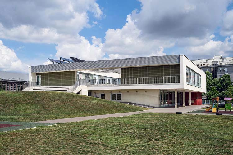 Kindergarten - Zvezdana prašina